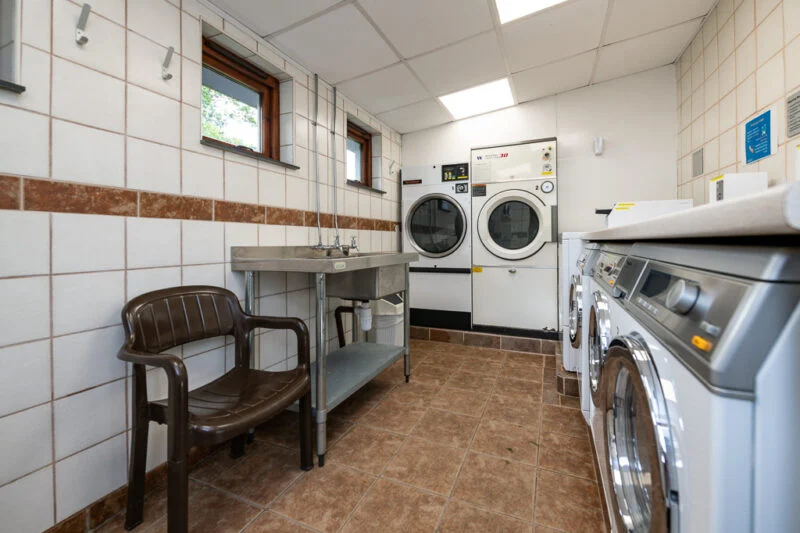 park cliffe laundrette
