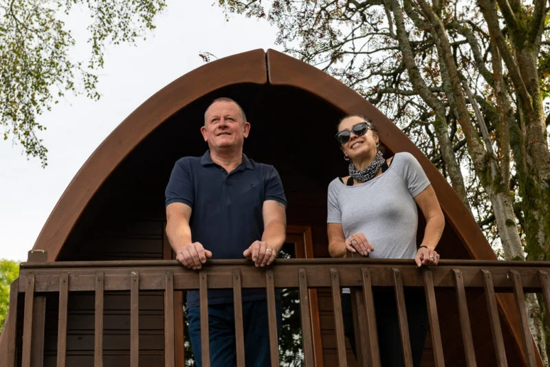couple glamping at park cliffe in the lakes