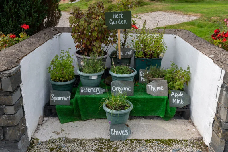 park cliffe herb garden