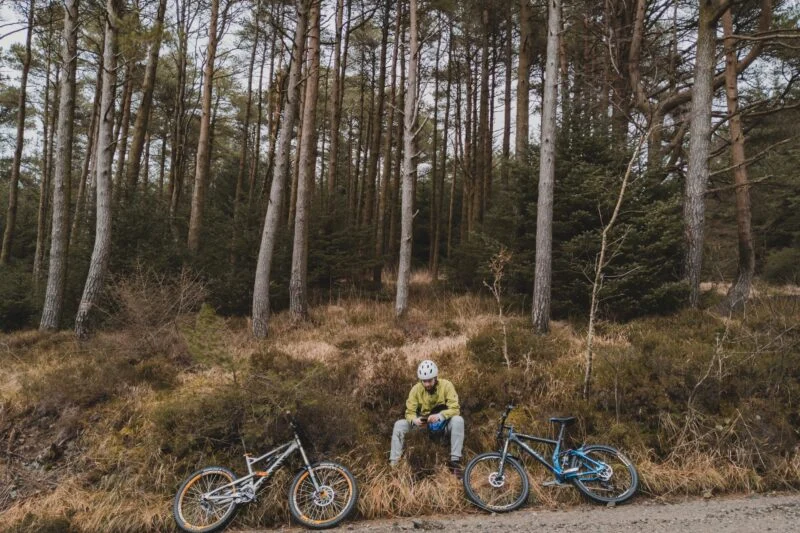 mountain biker in grizedale forest
