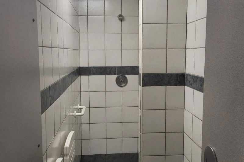 Family shower cubicle