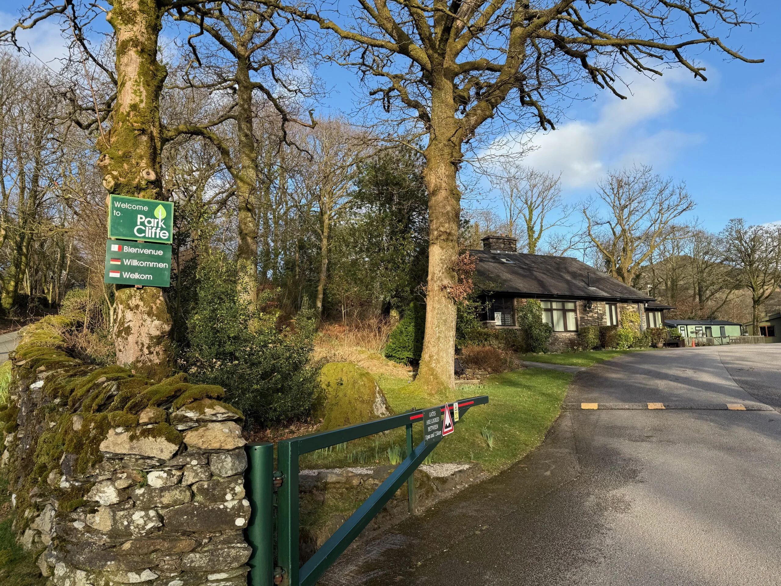 Park Cliffe entrance