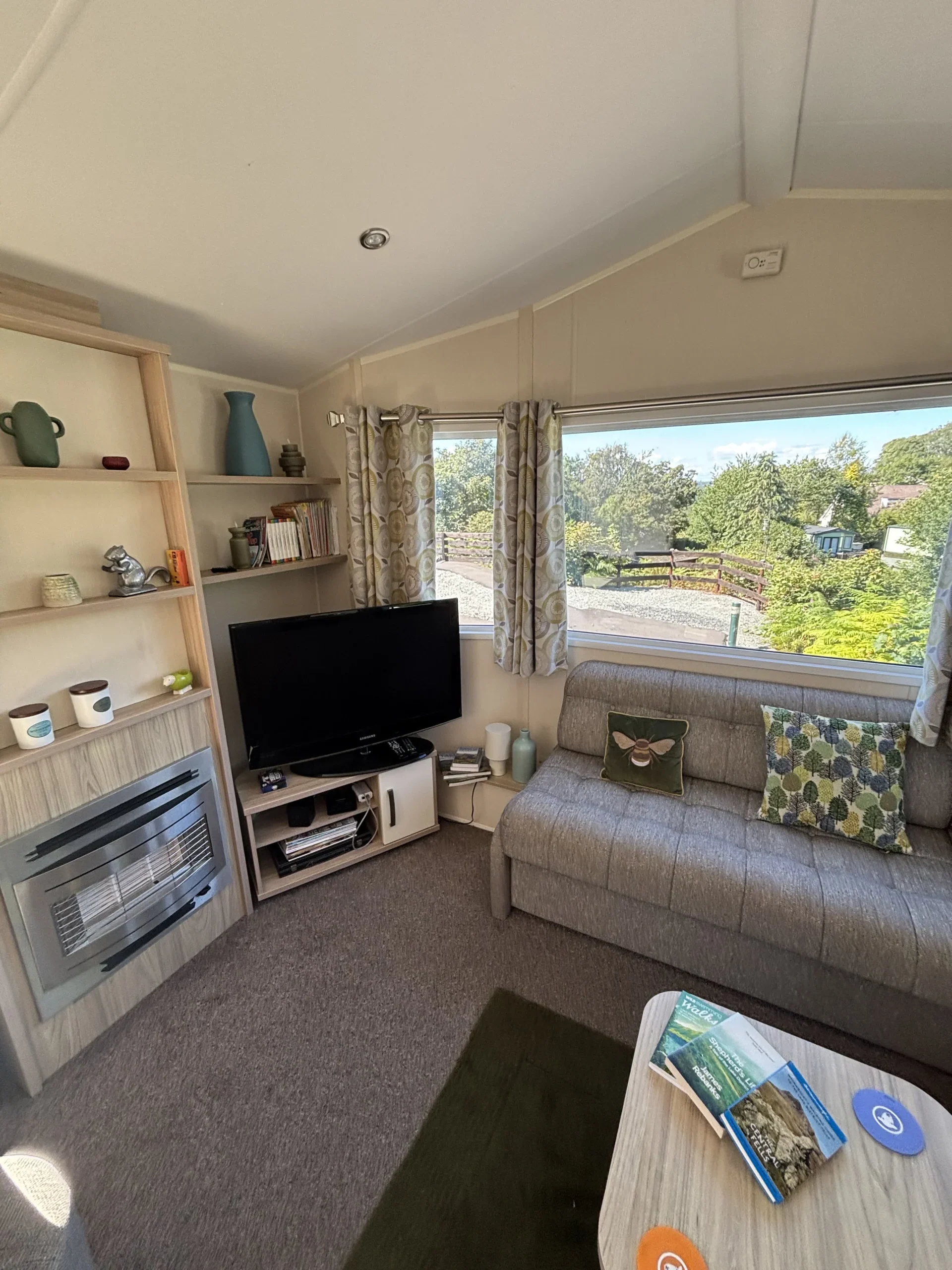 willerby rio gold lounge