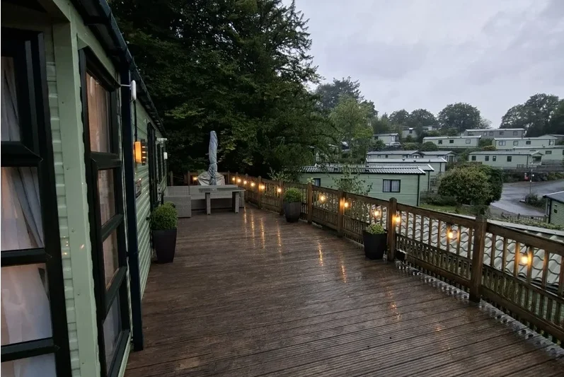 willerby skyline decking
